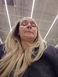 Bondgirl_013 stripchat stream image