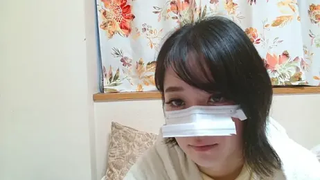 liliyRiSAcha-n stripchat stream image