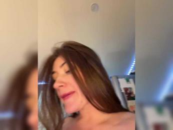 juicy-peachh bongacams stream image