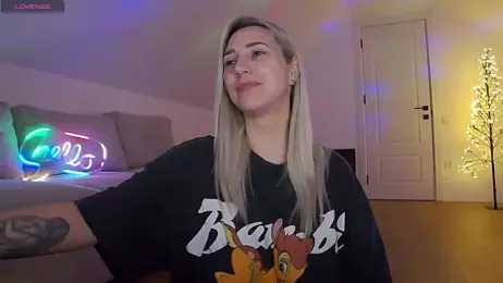 KhloeK stripchat stream image