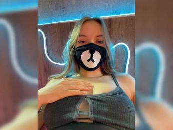 -Summer- bongacams stream image