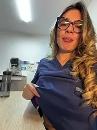 alicee16 stripchat stream image