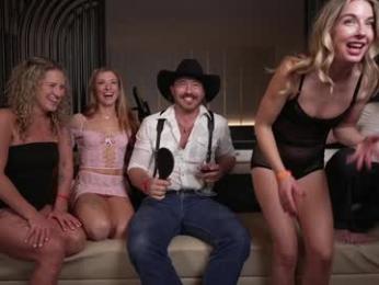 blondefoxsilverfox chaturbate stream image