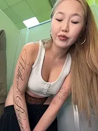 Aiko_Yumi stripchat stream image