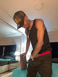 AaronCruz_ stripchat stream image