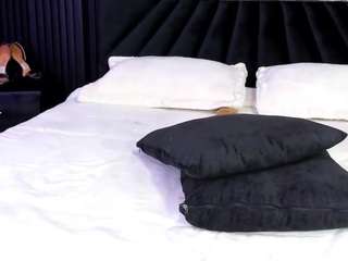 atinxnaugthy camsoda stream image