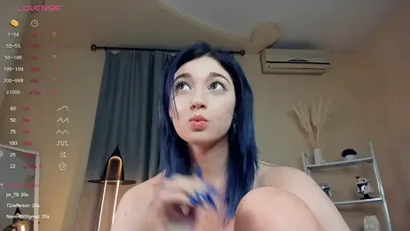 MinnieHines stripchat stream image