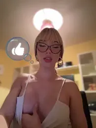 Carlita_cute stripchat stream image