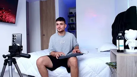 Two_sinzXX stripchat stream image