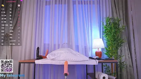 LynBardon stripchat stream image