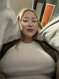 Aiko_Yumi stripchat stream image