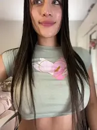 Emmily_19 stripchat stream image