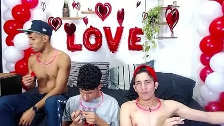 Interracial_Snow_Bunny stripchat stream image