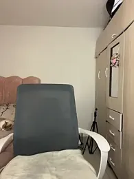 Emmily_19 stripchat stream image