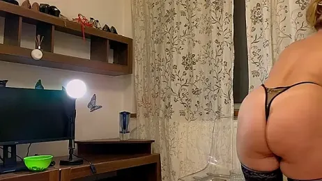 elacoquette stripchat stream image