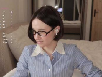 MissEssie bongacams stream image