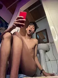 Mauuu18 stripchat stream image