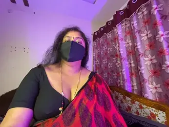 LouleyRanii stripchat stream image