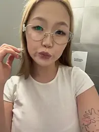 Aiko_Yumi stripchat stream image