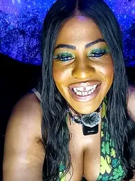 AmazonianMistress stripchat stream image