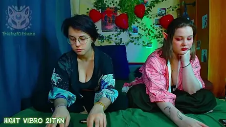 TrickyKitsune stripchat stream image