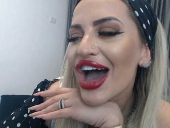 lovelyblondyx bongacams stream image