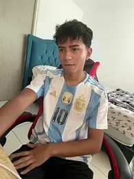 Leonarrrd_01 stripchat stream image