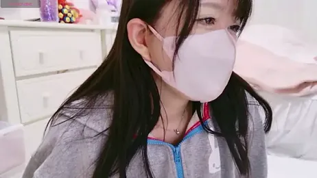 maii- stripchat stream image