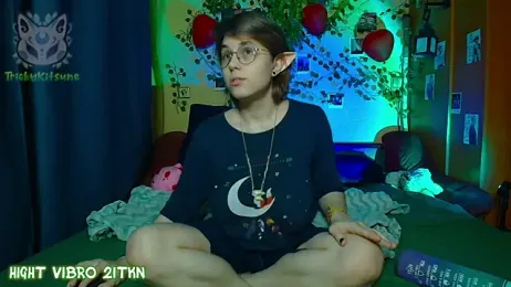 TrickyKitsune stripchat stream image