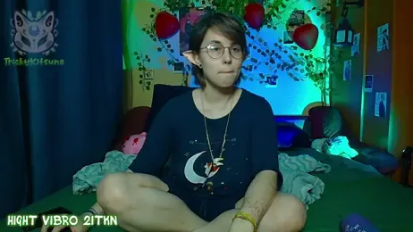 TrickyKitsune stripchat stream image