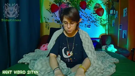 TrickyKitsune stripchat stream image