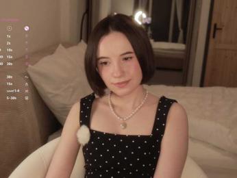 MissEssie bongacams stream image