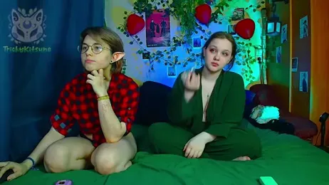 TrickyKitsune stripchat stream image