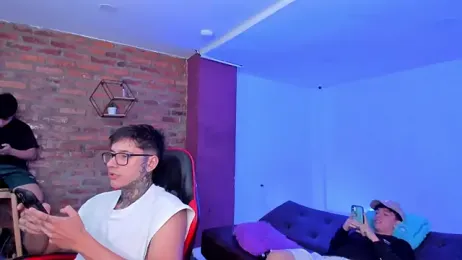 HotThreesoome stripchat stream image, 27.04.2026 20:40