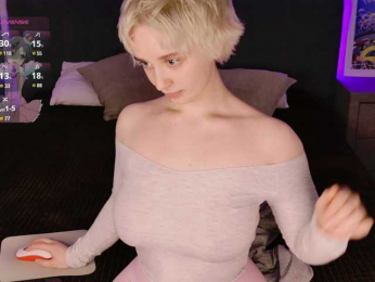 KarolinaLilMommy bongacams stream image