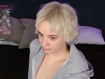 KarolinaLilMommy bongacams stream image