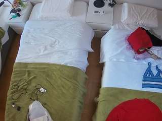 voyeurcam-julmodels-bed-5 camsoda stream image