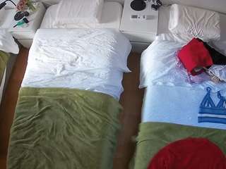 voyeurcam-julmodels-bed-5 camsoda stream image