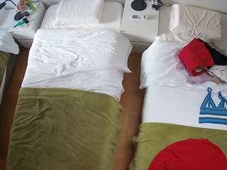 voyeurcam-julmodels-bed-5 camsoda stream image