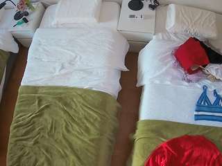 voyeurcam-julmodels-bed-5 camsoda stream image