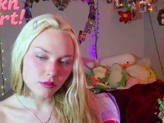 lilfknsquirt camsoda stream image