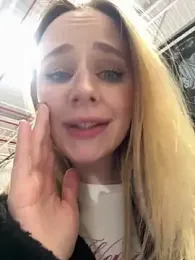 elegant_babe stripchat stream image
