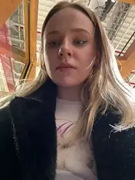 elegant_babe stripchat stream image