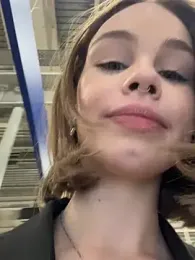 Street_young stripchat stream image