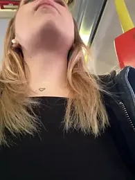 elegant_babe stripchat stream image