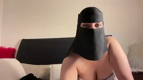 jyjyelamira stripchat stream image