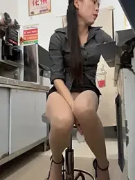 andii-1 stripchat stream image