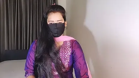 YourLovelyQueen stripchat stream image